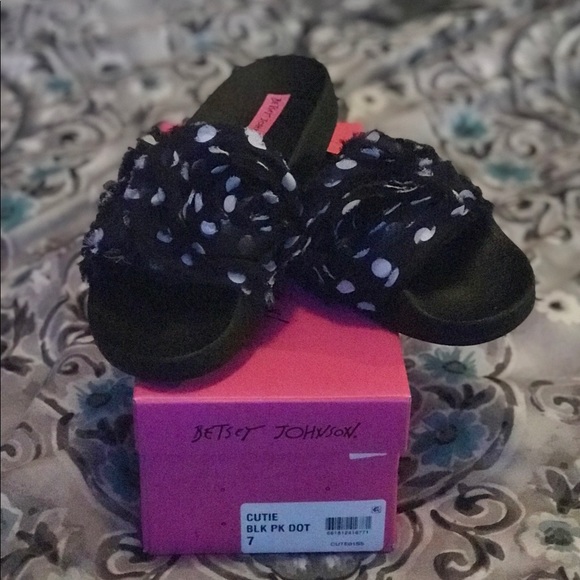 Betsey Johnson Shoes - Betsey Johnson slip on sandals
